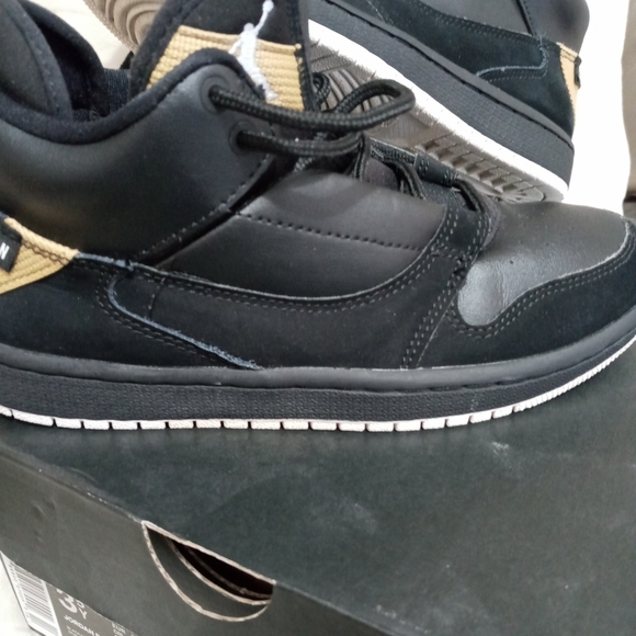 Awesome Classic Jordan Fadeaway Black 3.5y - Picture 3 of 6